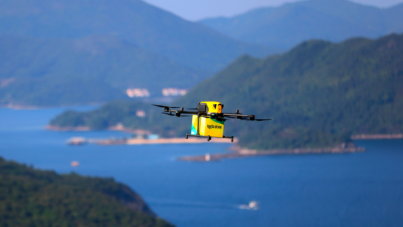 眨眼操控无人机？智能隐形眼镜开启人机交互新可能