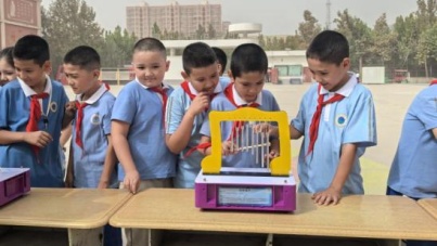 科普活动走进校园乡村，巴楚县启动全国科普月