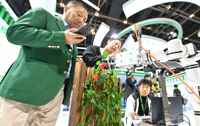 2025世界农业科创大会开幕，多国聚焦合成生物与智慧种植