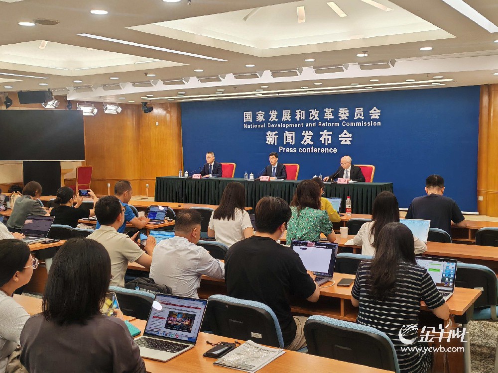 中国AI技术全球绽放：从生命救援到智慧医疗的创新实践